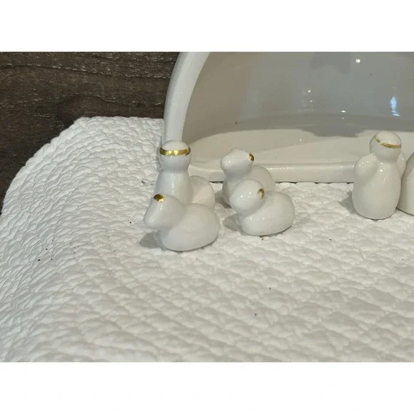 Accent Decor Nativity Set White Ceramic With Gold Accents Creche 7.5 x 4.5